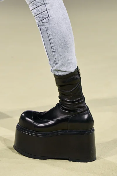 Look 219